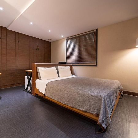 Hotel Ignis Oncheonjang Busan Bagian luar foto