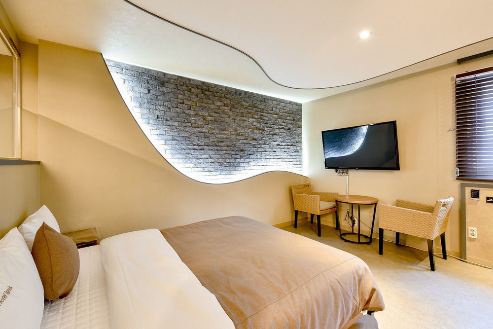 Hotel Ignis Oncheonjang Busan Bagian luar foto