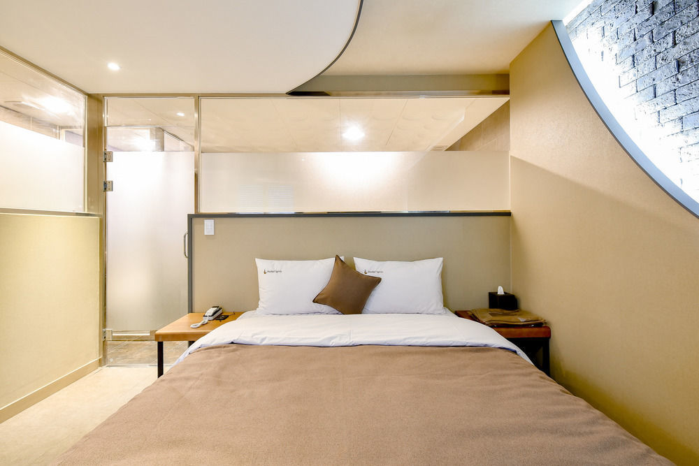 Hotel Ignis Oncheonjang Busan Bagian luar foto