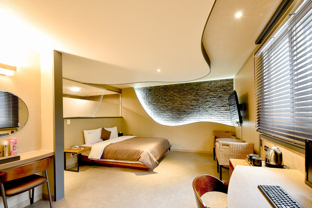 Hotel Ignis Oncheonjang Busan Bagian luar foto