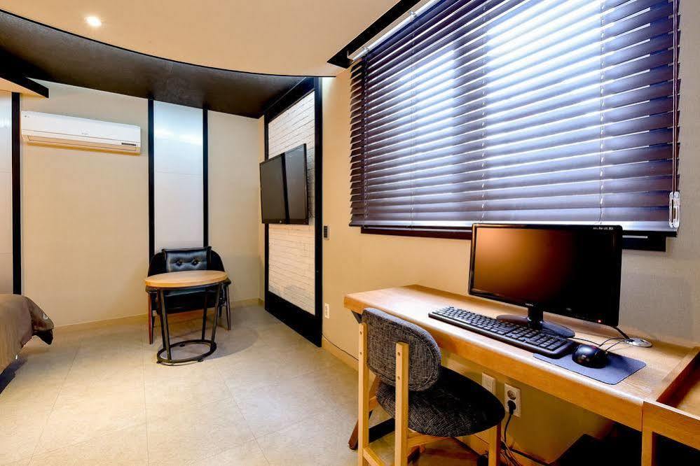 Hotel Ignis Oncheonjang Busan Bagian luar foto