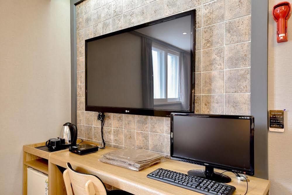 Hotel Ignis Oncheonjang Busan Bagian luar foto