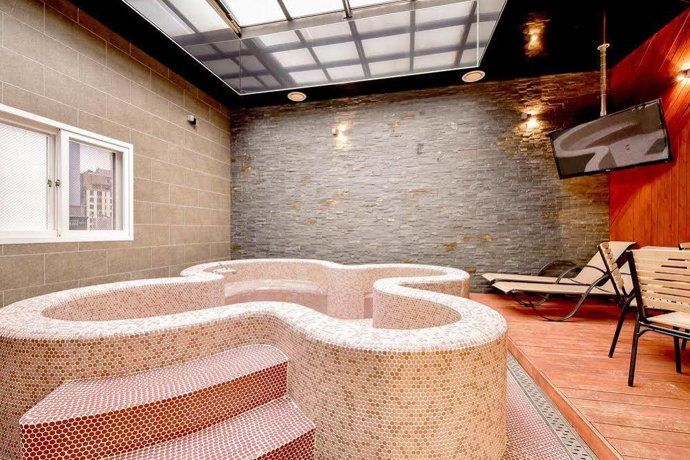 Hotel Ignis Oncheonjang Busan Bagian luar foto