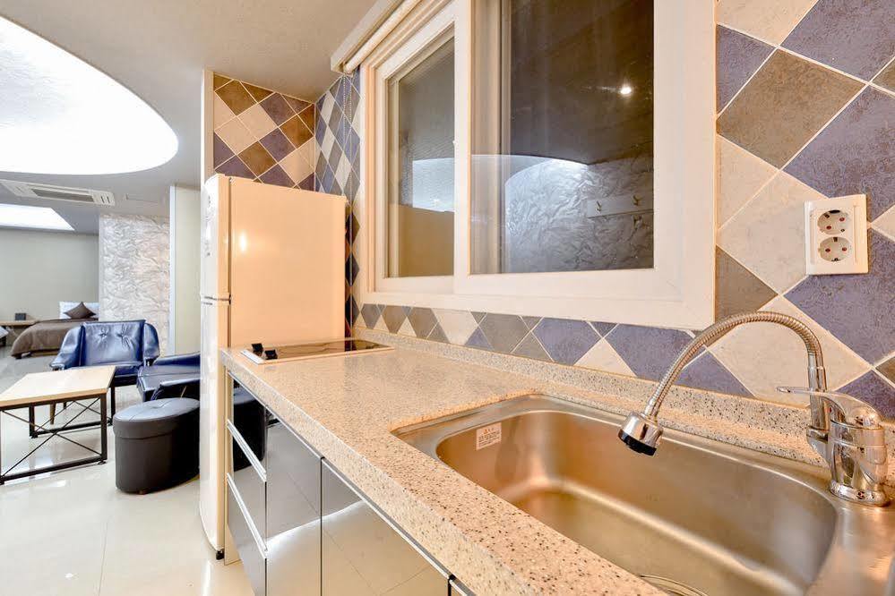 Hotel Ignis Oncheonjang Busan Bagian luar foto